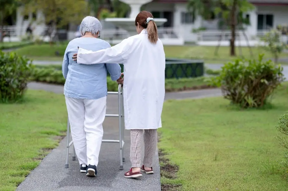 soins aux personnes âgées assistées
