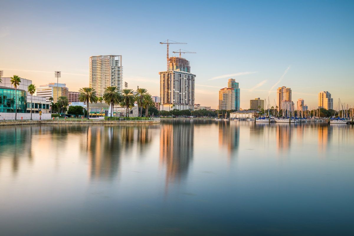 st-petersburg-florida-usa-downtown-city-skyline-2021-08-26-18-13-17-utc