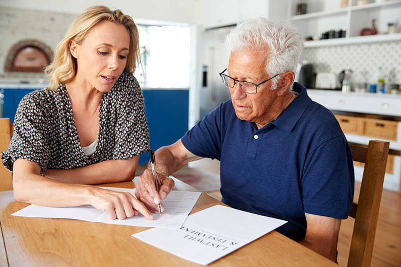 section 8 coordonnatrice des services senior aidant la personne âgée